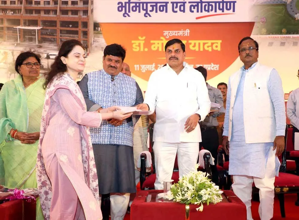 मुख्यमंत्री डॉ. यादव ने उज्जैन में 360 करोड़ रूपए से अधिक के विकास कार्यों का भूमि-पूजन एवं लोकार्पण किया