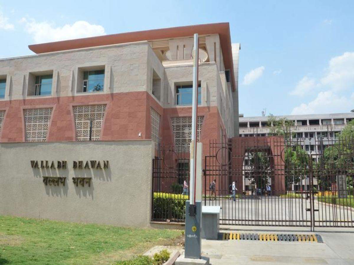 प्रदेश के बाहर के व्यक्ति भी आनंदक के लिए करा रहे हैं पंजीयन