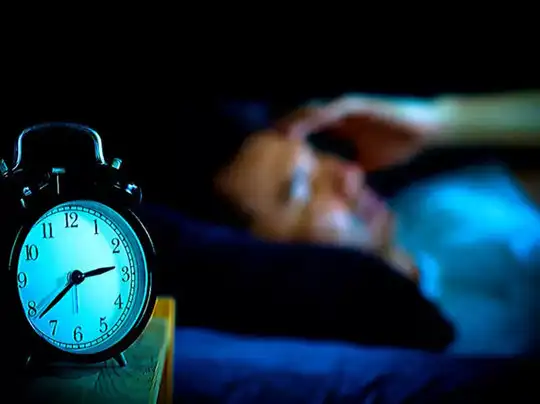 घर का आईना भी डाल सकता है आपकी नींद में खलल, जानें क्या कहता है वास्तु?