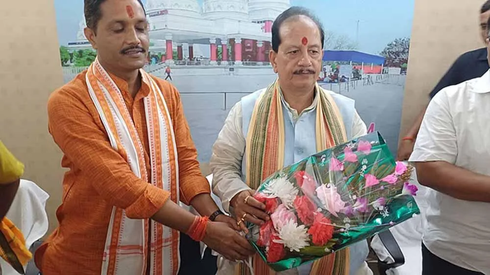 लखीसराय में डिप्टी सीएम विजय सिन्हा का दौरा: अपराधियों को दी कड़ी चेतावनी, विपक्ष पर साधा निशाना