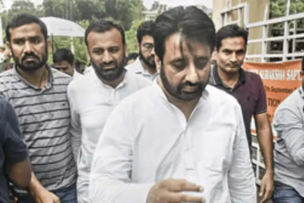 वक्फ बोर्ड घोटाले में अमानतुल्लाह खान की मुश्किलें बढ़ीं, ओखला विधायक समेत 11 पर आरोप तय