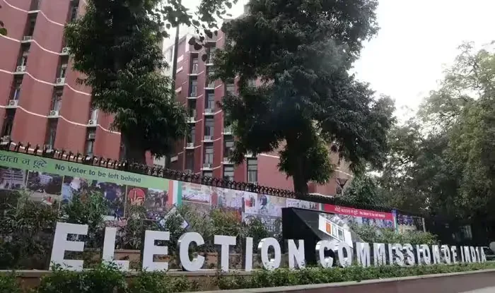 6 साल से चुनाव से गायब 27 पार्टियों को चुनाव आयोग का कारण बताओ नोटिस