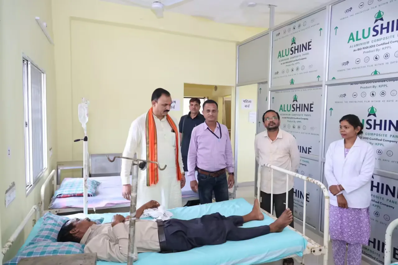 स्वास्थ्य मंत्री श्याम बिहारी जायसवाल ने प्राथमिक स्वास्थ्य केंद्र बंजारीडाड़ का किया आकस्मिक निरीक्षण