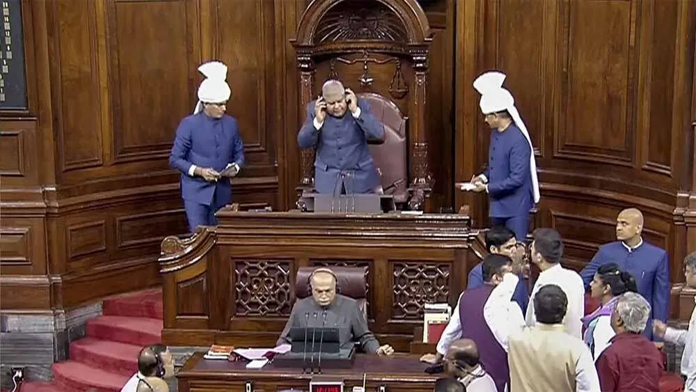 मानसून सत्र में मचेगा सियासी घमासान: जानिए किन मुद्दों पर आमने-सामने होंगे पक्ष-विपक्ष