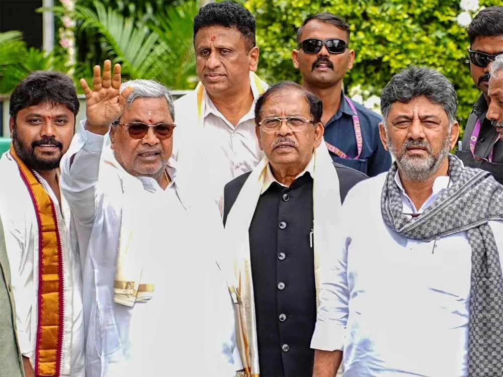 कर्नाटक में सीएम बदलाव की चर्चा तेज, सिद्धारमैया की राहुल गांधी से मुलाकात बढ़ा रही सस्पेंस