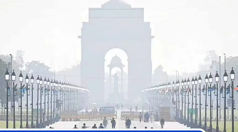 दिवाली से पहले दिल्ली का दम घुटा! आनंद विहार में AQI 350 पार, हवा ‘खतरनाक’ श्रेणी में पहुँची