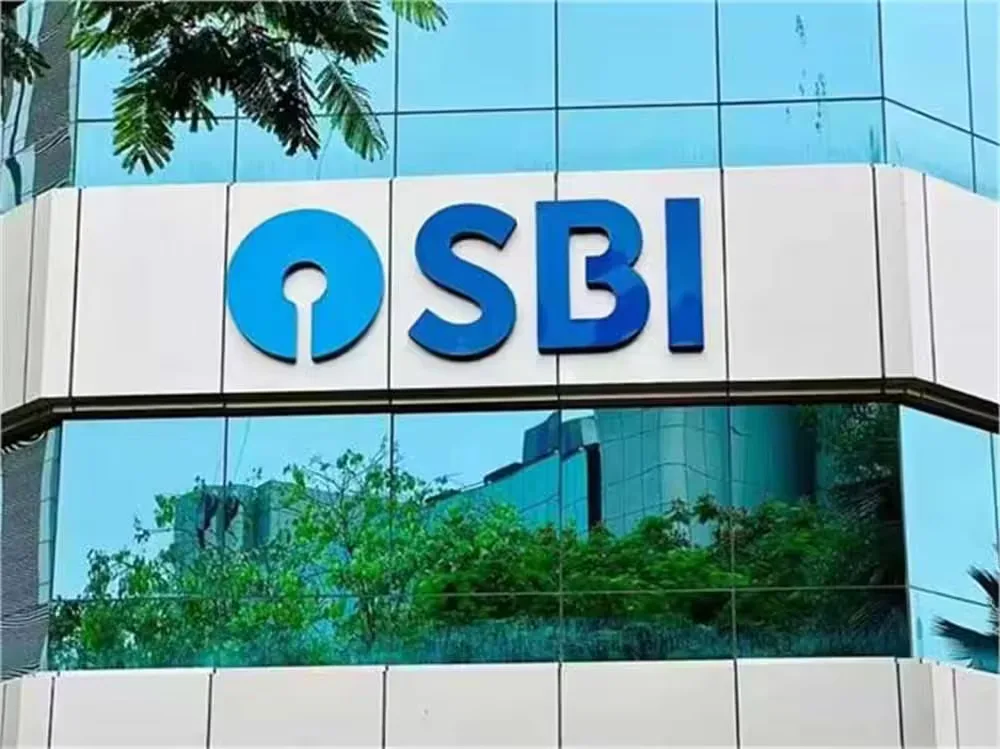 SBI कार्ड यूज़र्स के लिए चेतावनी: 1 नवंबर से नए नियम, बढ़ सकते हैं Extra चार्ज!