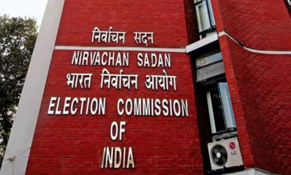 एसआईआर अपडेट: दूसरे चरण के लिए 50.97 करोड़ EPF तैयार, 97.52% पर्चियों का वितरण पूरा