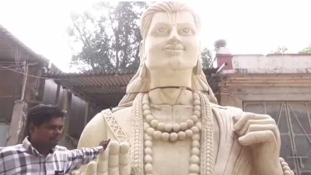 कौशल्या माता मंदिर में अटकी 51 फीट राम प्रतिमा: भुगतान न होने से 5 महीने से स्थापना रुकी
