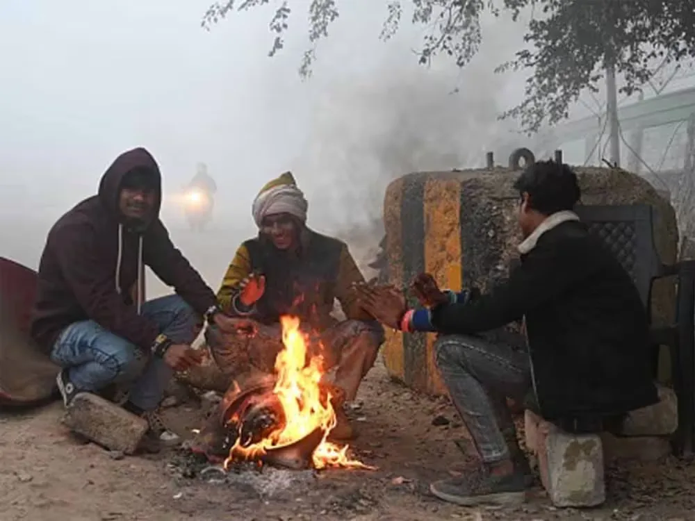 झारखंड में ठंड और कोहरे का कहर, अस्पतालों में मरीजों की संख्या बढ़ी