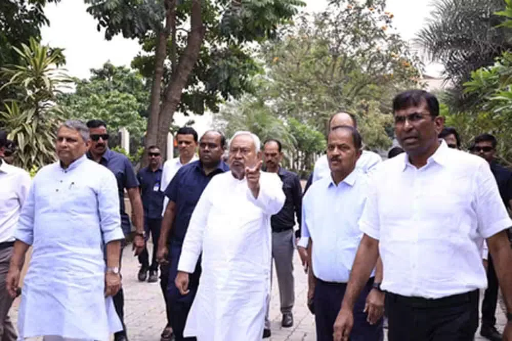 Nitish Kumar का बड़ा फैसला! 13 अप्रैल के बाद छोड़ सकते हैं CM पद, 30 मार्च को देंगे MLC से इस्तीफा
