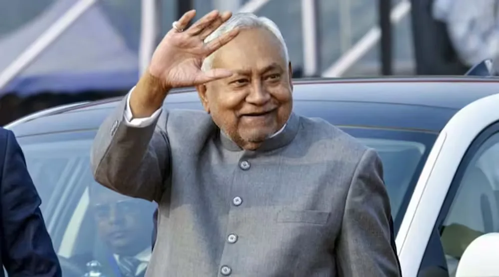 नीतीश कब देंगे इस्तीफा? नई सरकार के गठन का शेड्यूल फाइनल, अब सबसे बड़ा सवाल- बीजेपी किसे बनाएगी सीएम?