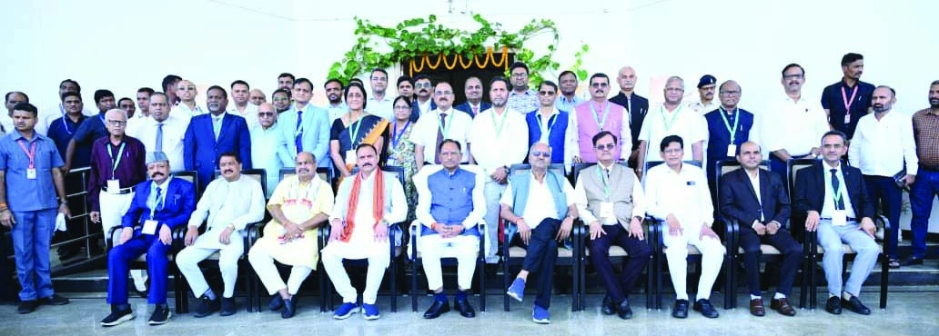 छत्तीसगढ़ में डॉक्टरों की कमी पर सांसद बृजमोहन अग्रवाल ने जताई चिंता, हेल्थ वीसी मीट में उठाया गंभीर मुद्दा