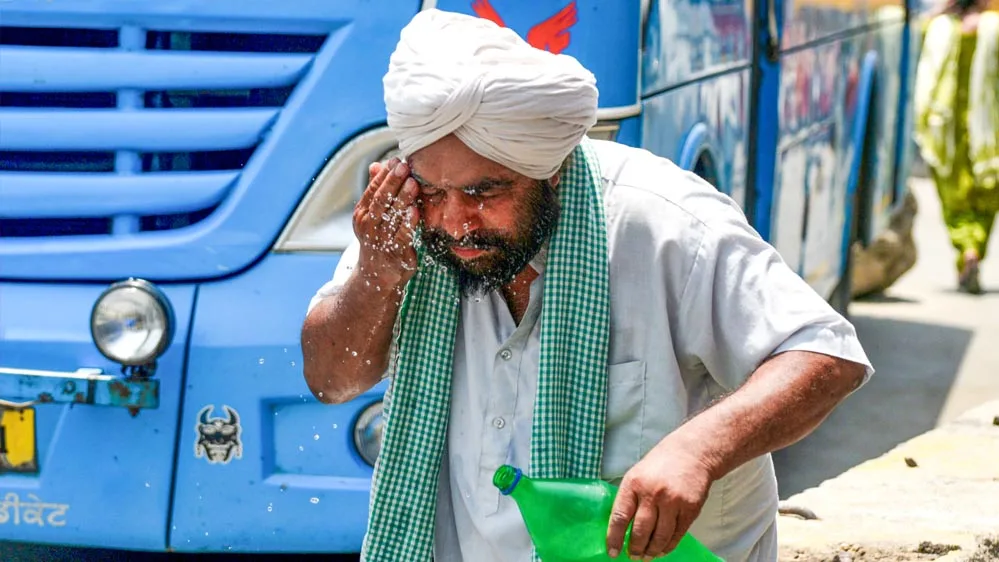 पंजाब में 42.5°C की तपिश! लहरा मुहब्बत थर्मल प्लांट बंद, बढ़े बिजली कट के आसार; जानें कब होगी बारिश