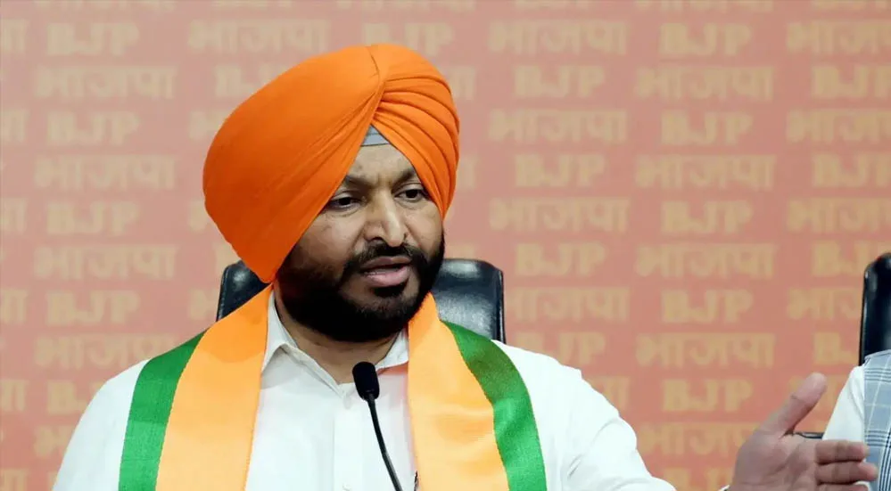 SC आयोग के सामने आज पेश होंगे केंद्रीय मंत्री बिट्टू, दो बार अनुपस्थित रहने के बाद 12 बजे तलब