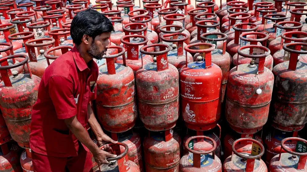 LPG उपभोक्ताओं के लिए नया नियम, 30 दिन के भीतर पूरा करना होगा यह जरूरी काम