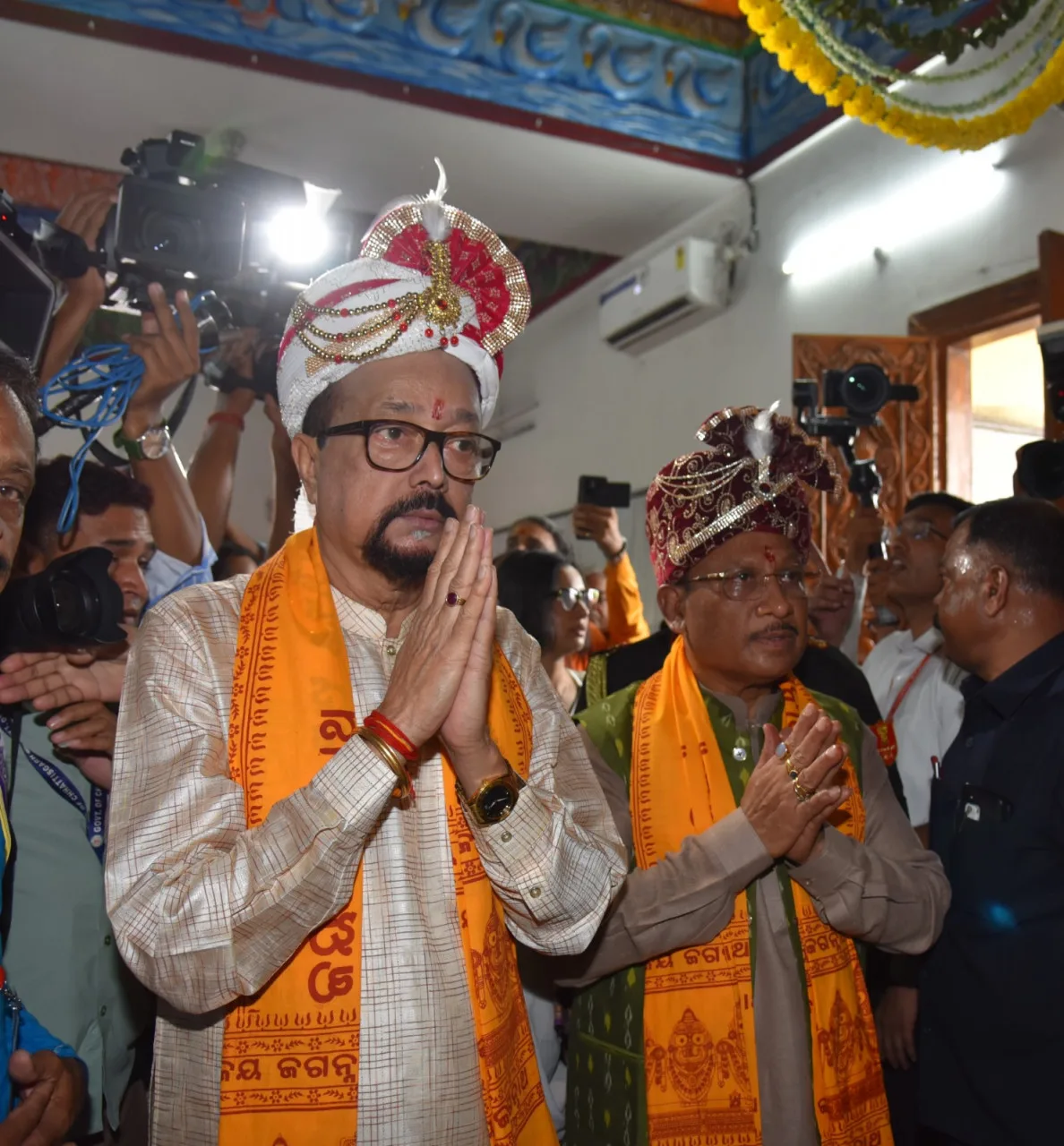 भगवान जगन्नाथ की रथयात्रा में शामिल हुए राज्यपाल रमेन डेका, दिया एकता का संदेश