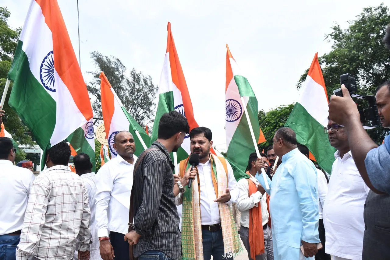 तिरंगा यात्रा का महासैलाब, CM साय संग विधायक अनुज शर्मा ने बुलंद किया ‘राष्ट्र सर्वोपरि’ का संदेश
